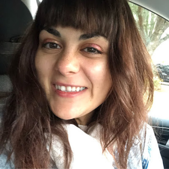 Meet your Posher, Valerie - Picture 1 of 1